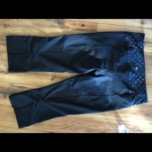 Lululemon crops size 10
